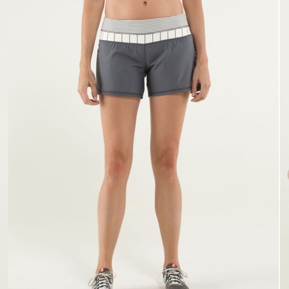 Lululemon Groovy Run Short Soot Light Slalom Stripe Angel Wing Hyper Stripe - Picture 1 of 8